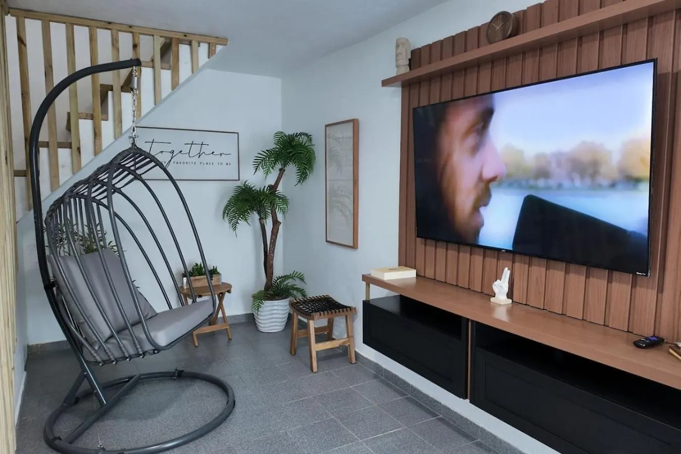 Vss La Puntilla In Arecibo - Stylish Coastal Getaway