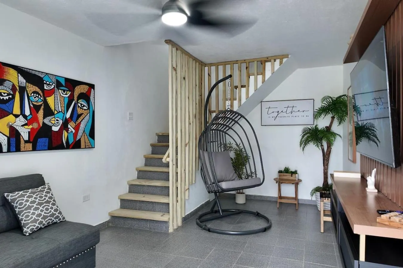 Vss La Puntilla In Arecibo - Stylish Coastal Getaway